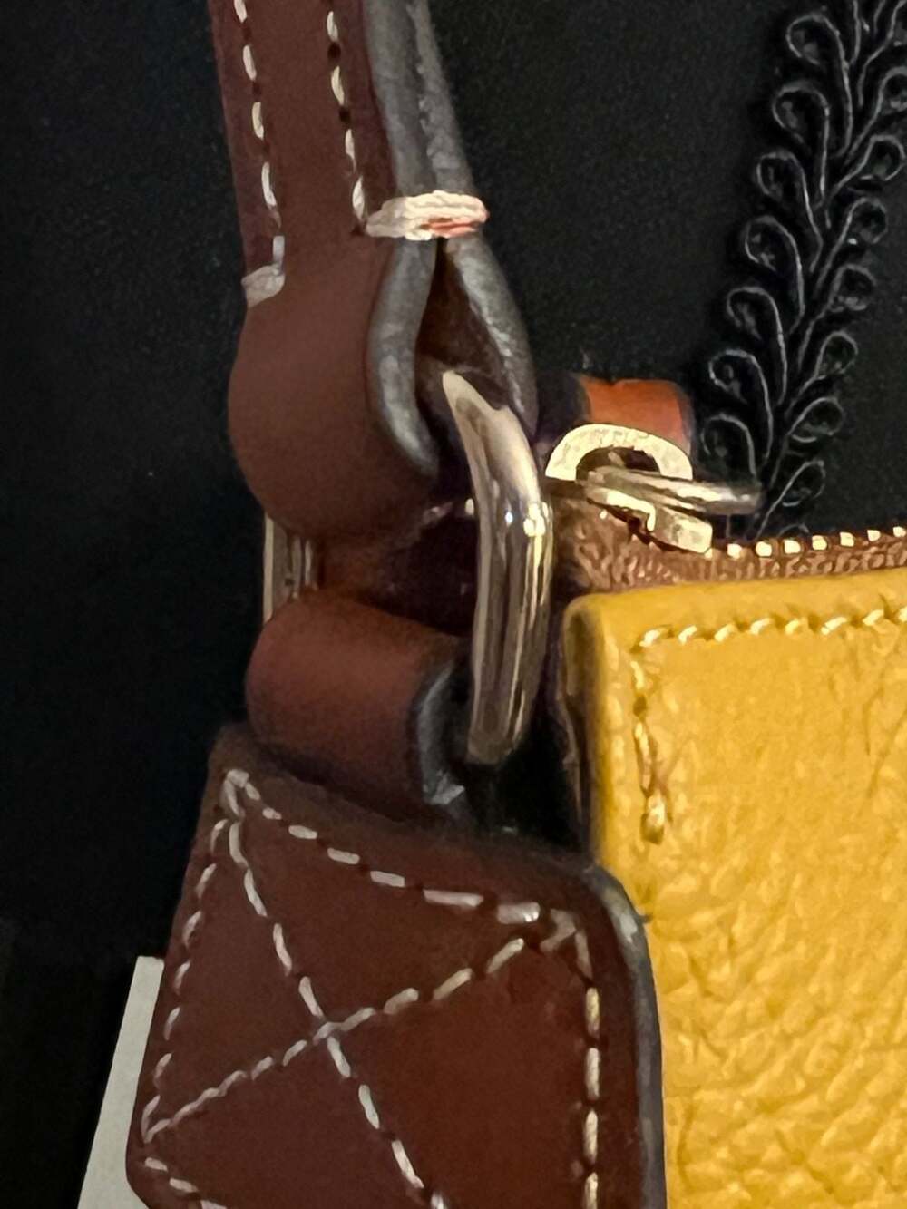 Dooney & Bourke NEW Mustard Yellow Pebble Leather Large Crossbody Purse and Matc - Picture 13 of 15